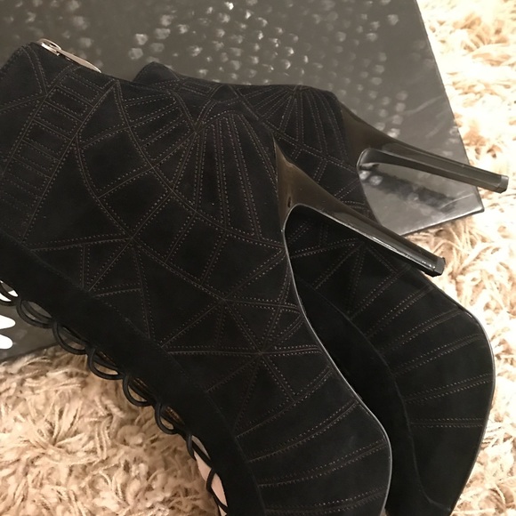 Booties - Picture 3 of 4